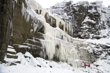 _105471030_fsp_kinder_downfall012.jpg
