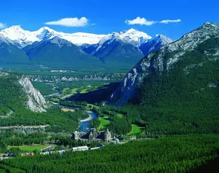 573716970_preview_banff-springs-01.jpg