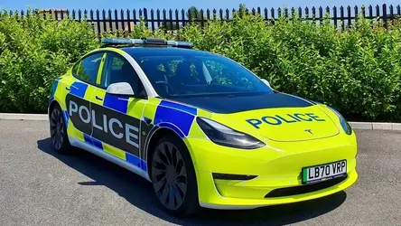 Tesla-Model-3-police-car-front.webp