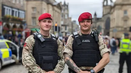 Royal_Military_Police_officers_at_Edinburgh (1).webp