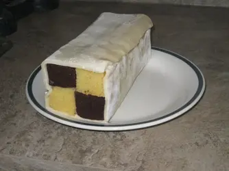 Battenburg cake.webp